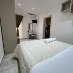 Il Gigante Comfort A Due Passi Dalla Valle Dei Templi 3* 阿格里真托